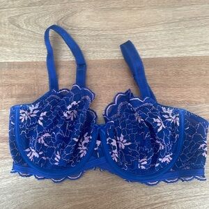 Barely worn Wacoal blue + pink lace bra. Comfortable + flattering!